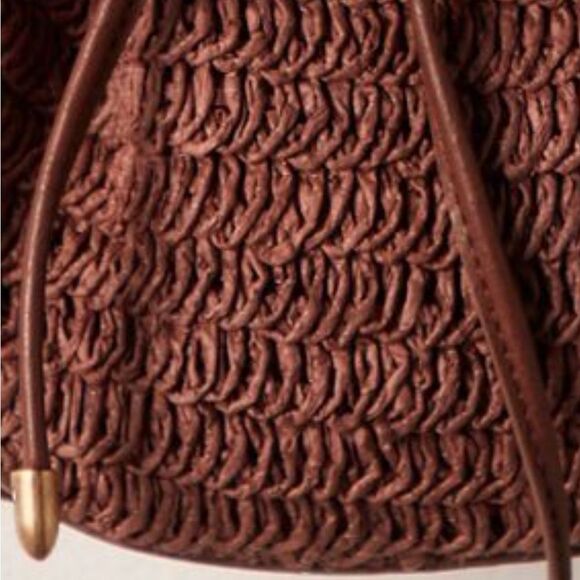 FREE PEOPLE CABANA CROSSBODY BAG IN A BEACH WOVEN DESIGN AND SLOUCHY SILHOUETTE - Picture 6 of 8